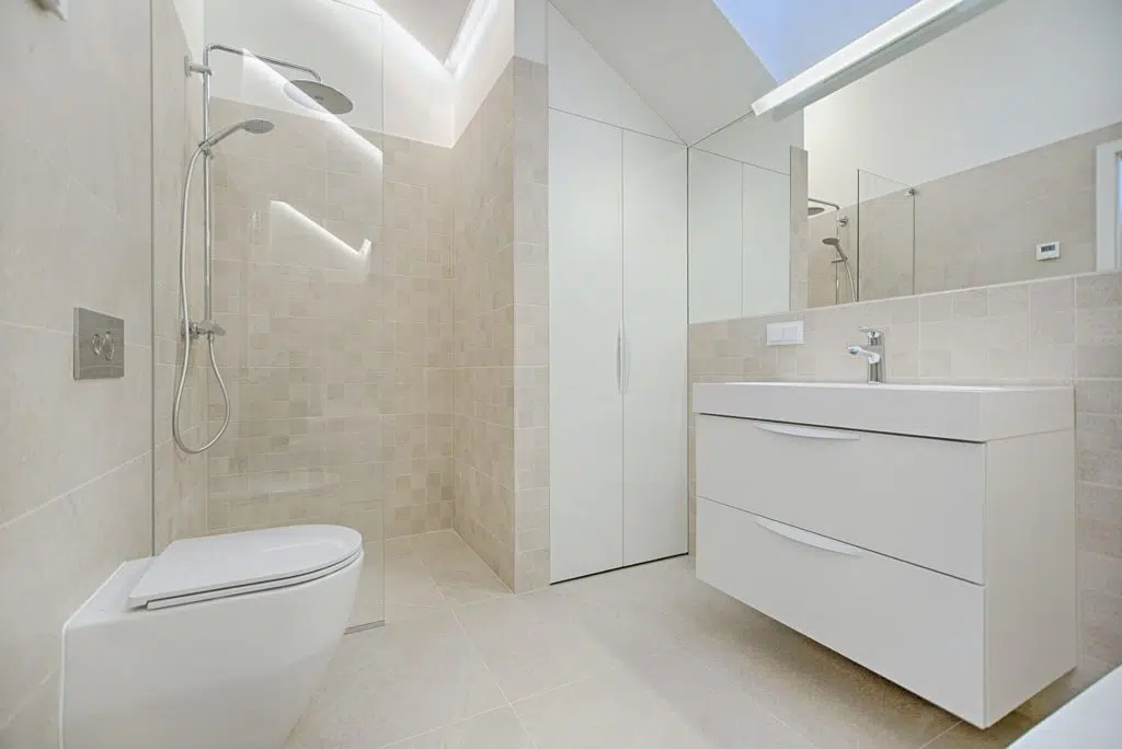 Small Bathroom Small Bathroom