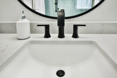 strate bathroom (1)